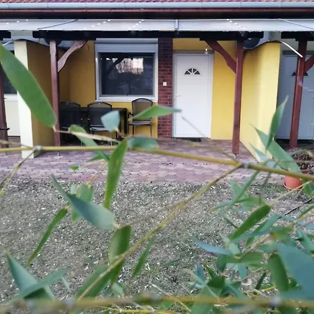 4 Barat Apartman Morahalom Exterior photo