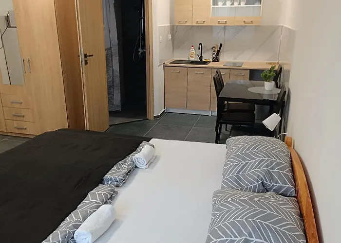 4 Barat Apartman